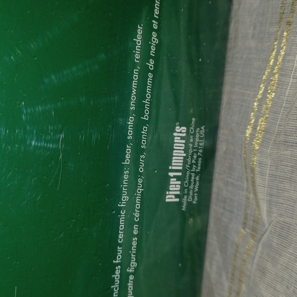 Pier 1 christmas ceramic figurines in box - Picture 2 of 2